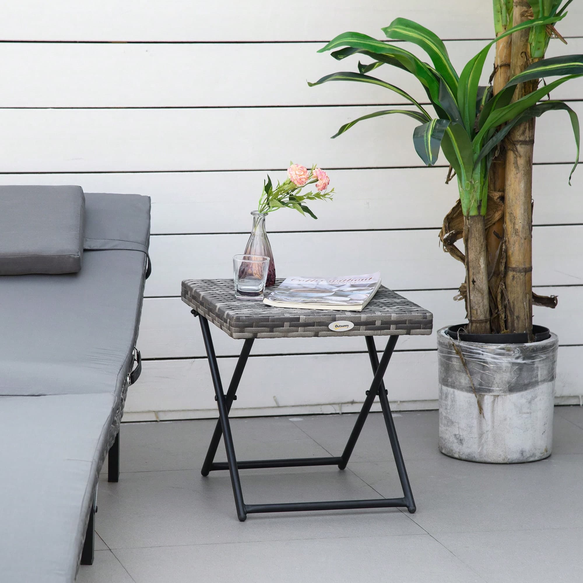 Outsunny Table basse pliable de jardin style cosy chic dim. 40L x 40l x 40H cm métal époxy résine tressée imitation rotin marron
